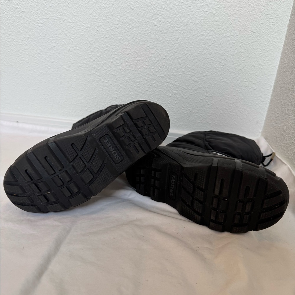 EUC Sorel Boy’s Winter Boots - Picture 5 of 7